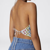 Top con scollo all'americana